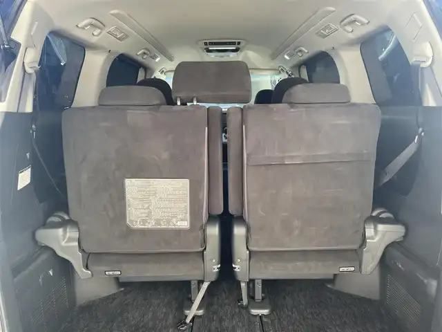 トヨタ アルファード 240S プライムセレクションⅡ 和歌山県 2011(平23)年 12.1万km ブラック (株)IDOMが運営する【じしゃロン和歌山店】の自社ローン対象車両になります。こちらは現金ご利用時の価格です。/自社ローンご希望の方は別途その旨お申付け下さい。/4WD/寒冷地仕様/アルパインナビ/AM/FM/CD/DVD/TV/アルパインフリップダウンナビ/両側パワースライドドア/横滑り抑制装置/クルーズコントロール/パワーバックドア/コーナーセンサー/純正フロアマット/後席オットマン/7人乗り/社外AW20インチ