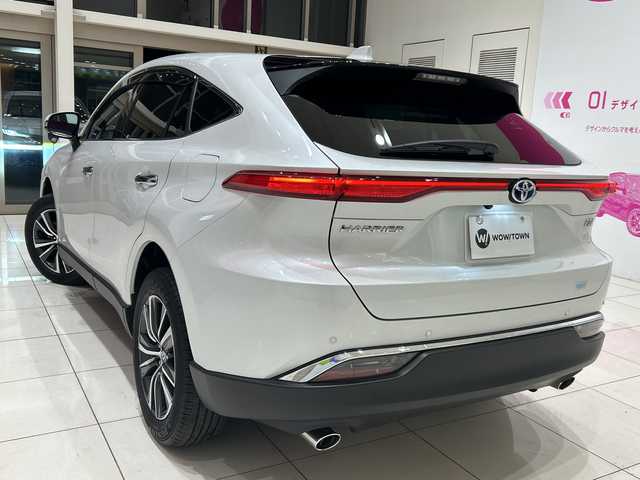 トヨタ ハリアー ハイブリッド G 埼玉県 2024(令6)年 1.6万km プラチナホワイトパールマイカ セーフティセンス/純正SDナビ/　　BT/USB/フルセグ/バックカメラ/パワーバックドア/レーダークルーズコントロール/レーンキープアシスト/オートブレーキホールド/LEDヘッドライト/パワーシート/ハーフレザーシート/純正18インチアルミホイール/ETC2.0/スマートキー/禁煙車