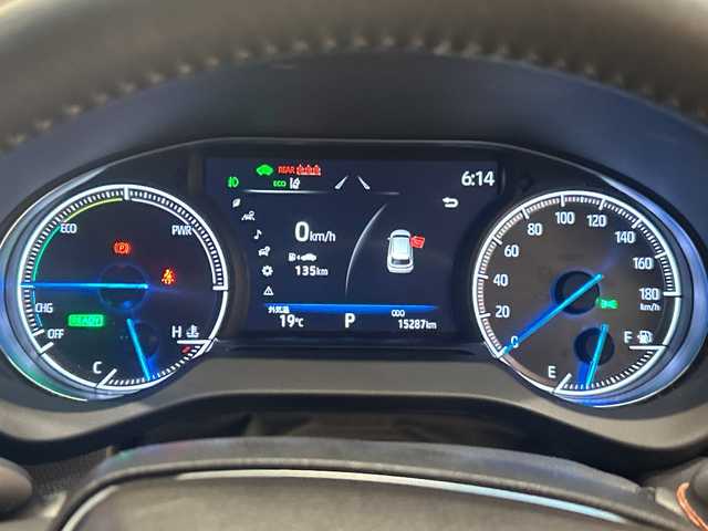 トヨタ ハリアー ハイブリッド G 埼玉県 2024(令6)年 1.6万km プラチナホワイトパールマイカ セーフティセンス/純正SDナビ/　　BT/USB/フルセグ/バックカメラ/パワーバックドア/レーダークルーズコントロール/レーンキープアシスト/オートブレーキホールド/LEDヘッドライト/パワーシート/ハーフレザーシート/純正18インチアルミホイール/ETC2.0/スマートキー/禁煙車