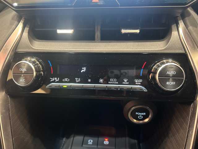 トヨタ ハリアー ハイブリッド G 埼玉県 2024(令6)年 1.6万km プラチナホワイトパールマイカ セーフティセンス/純正SDナビ/　　BT/USB/フルセグ/バックカメラ/パワーバックドア/レーダークルーズコントロール/レーンキープアシスト/オートブレーキホールド/LEDヘッドライト/パワーシート/ハーフレザーシート/純正18インチアルミホイール/ETC2.0/スマートキー/禁煙車