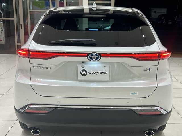 トヨタ ハリアー ハイブリッド G 埼玉県 2024(令6)年 1.6万km プラチナホワイトパールマイカ セーフティセンス/純正SDナビ/　　BT/USB/フルセグ/バックカメラ/パワーバックドア/レーダークルーズコントロール/レーンキープアシスト/オートブレーキホールド/LEDヘッドライト/パワーシート/ハーフレザーシート/純正18インチアルミホイール/ETC2.0/スマートキー/禁煙車