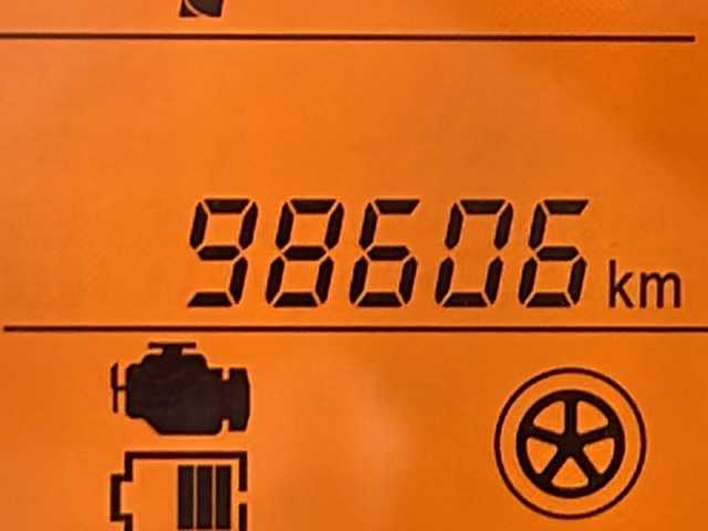 スズキ アルト X 秋田県 2014(平26)年 9.9万km フィズブルーパールメタリック 4WD/レーダーブレーキサポート　/純正オーディオ　/　　CD/前席シートヒーター　/社外１４インチアルミホイール　/アイドリングストップ　/横滑り防止装置　/盗難防止装置/ハロゲンライト　/社外フロアマット　/スマートキー　/ETC