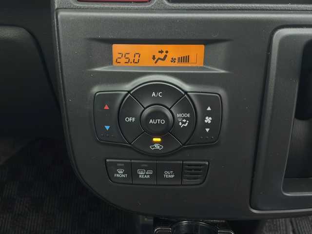 スズキ アルト X 秋田県 2014(平26)年 9.9万km フィズブルーパールメタリック 4WD/レーダーブレーキサポート　/純正オーディオ　/　　CD/前席シートヒーター　/社外１４インチアルミホイール　/アイドリングストップ　/横滑り防止装置　/盗難防止装置/ハロゲンライト　/社外フロアマット　/スマートキー　/ETC