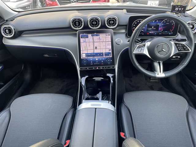 メルセデス・ベンツ Ｃ１８０ ステーションワゴンアバンギャルド 東京都 2022(令4)年 2.3万km ハイテックシルバー レーダーセーフティパッケージ（詳細は検査員記入欄参照）・アダプティブクルーズコントロール/ベーシックパッケージ/3Dコックピッドディスプレイ/ARヘッドアップディスプレイ/ダイナミックセレクト/保証書/取説/スマートキー×２（キーレスゴー）/クライメントコントロール/アイドリングストップ/革巻きステア/電動チルト/ステアリングスイッチ/黒ハーフレザーシート/前メモリ付パワーシート＆シートキネティクス/メルセデスミーコネクト/12.8インチ有機ELメディアディスプレイ/ARナビ・フルセグTV/BT/USB/AppleCarPlay/AndroidAuto/360度カメラシステム・アクティブパーキングアシスト・パークトロニック/2.0ビルトインETC＆外前後ドラレコ＆外レーダー探知機/純正17インチアルミ/LEDパフォーマンスライト・オートライト・リアフォグ/パワーバックドア/AUTOHOLD/置くだけ充電/ルーフレール/トノカバー