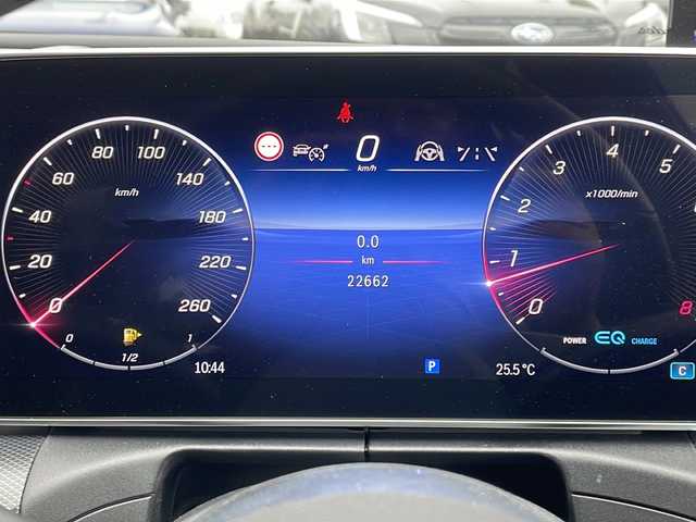 メルセデス・ベンツ Ｃ１８０ ステーションワゴンアバンギャルド 東京都 2022(令4)年 2.3万km ハイテックシルバー レーダーセーフティパッケージ（詳細は検査員記入欄参照）・アダプティブクルーズコントロール/ベーシックパッケージ/3Dコックピッドディスプレイ/ARヘッドアップディスプレイ/ダイナミックセレクト/保証書/取説/スマートキー×２（キーレスゴー）/クライメントコントロール/アイドリングストップ/革巻きステア/電動チルト/ステアリングスイッチ/黒ハーフレザーシート/前メモリ付パワーシート＆シートキネティクス/メルセデスミーコネクト/12.8インチ有機ELメディアディスプレイ/ARナビ・フルセグTV/BT/USB/AppleCarPlay/AndroidAuto/360度カメラシステム・アクティブパーキングアシスト・パークトロニック/2.0ビルトインETC＆外前後ドラレコ＆外レーダー探知機/純正17インチアルミ/LEDパフォーマンスライト・オートライト・リアフォグ/パワーバックドア/AUTOHOLD/置くだけ充電/ルーフレール/トノカバー