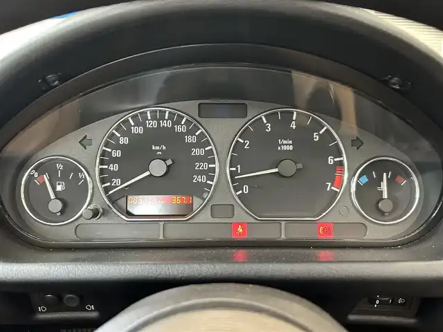 ＢＭＷ ＢＭＷ Ｚ３ ロードスター 2．0 大阪府 1999(平11)年 8.4万km シルバー 黒革/パワーシート/ETC/レーダー探知機/純正17インチAW
