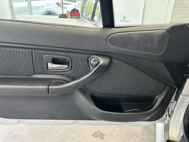 ＢＭＷ ＢＭＷ Ｚ３ ロードスター 2．0 大阪府 1999(平11)年 8.4万km シルバー 黒革/パワーシート/ETC/レーダー探知機/純正17インチAW