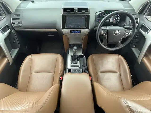 トヨタ ランドクルーザー プラド TX-L 70thアニバーサリーLTD 滋賀県 2022(令4)年 4.3万km ブラック 純正9インチナビ/【Bluetooth/CD/DVD/フルセグTV】/茶レザーシート/サンルーフ/バックカメラ/クリアランスソナー/追従クルーズコントロール/LEDヘッドライト/オートマチックハイビーム/衝突軽減ブレーキ/D/Nパワーシート/D/Nシートヒーター/D/Nシートベンチレーション/ビルトインETC2.0/MTモード付AT/純正フロアマット/プッシュスタート/スマートキー/ステアリングリモコン