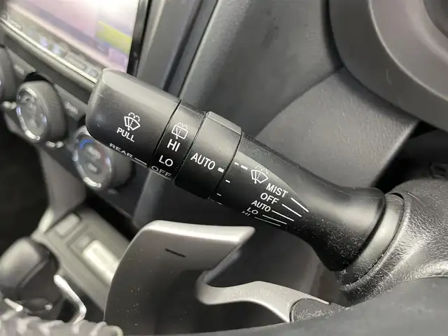 スバル フォレスター 2．0i－L アイサイト 富山県 2014(平26)年 5.2万km クリスタルブラックシリカ 4WD/社外ナビ(AM/FM/CD/DVD/BT)/フルセグTV/バックカメラ/レーダークルーズコントロール/レーンキープアシスト/衝突軽減装置/横滑り防止装置/アイドリングストップ/純正AW/純正フロアマット/前席シートヒーター/ETC/パドルシフト/キセノンヘッドライト/オートライト/スマートキー/プッシュスタート/取扱説明書/保証書