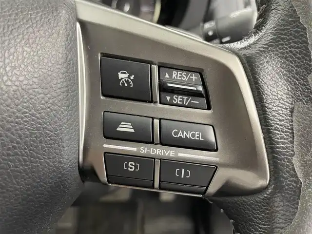 スバル フォレスター 2．0i－L アイサイト 富山県 2014(平26)年 5.2万km クリスタルブラックシリカ 4WD/社外ナビ(AM/FM/CD/DVD/BT)/フルセグTV/バックカメラ/レーダークルーズコントロール/レーンキープアシスト/衝突軽減装置/横滑り防止装置/アイドリングストップ/純正AW/純正フロアマット/前席シートヒーター/ETC/パドルシフト/キセノンヘッドライト/オートライト/スマートキー/プッシュスタート/取扱説明書/保証書