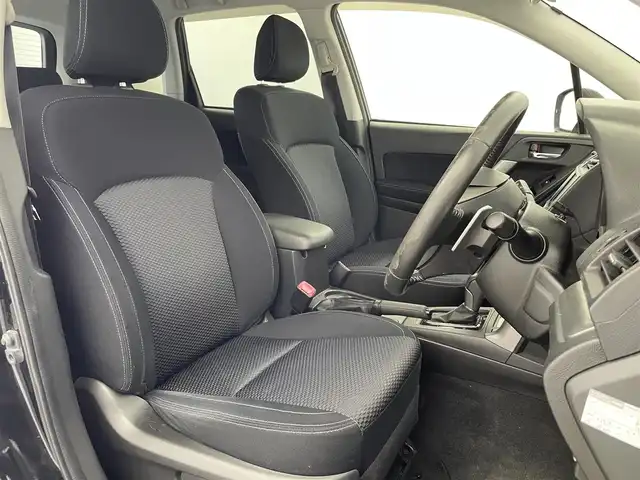 スバル フォレスター 2．0i－L アイサイト 富山県 2014(平26)年 5.2万km クリスタルブラックシリカ 4WD/社外ナビ(AM/FM/CD/DVD/BT)/フルセグTV/バックカメラ/レーダークルーズコントロール/レーンキープアシスト/衝突軽減装置/横滑り防止装置/アイドリングストップ/純正AW/純正フロアマット/前席シートヒーター/ETC/パドルシフト/キセノンヘッドライト/オートライト/スマートキー/プッシュスタート/取扱説明書/保証書