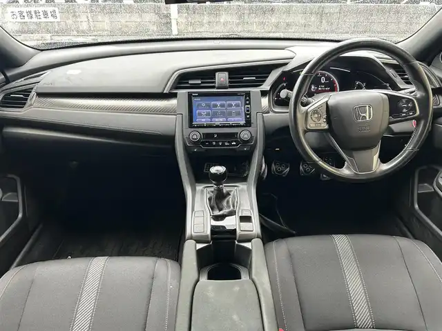 ホンダ シビック ハッチバック ホンダセンシング 兵庫県 2018(平30)年 4.5万km クリスタルブラックパール ワンオーナー/純正ディーラーナビ/（CD/DVD/BT/フルセグ）/バックカメラ/ホンダセンシング/レーンキーピングサポート/レーダークルーズコントロール/前席シートヒーター/LEDヘッドライト/AUTOライト/スマートキー/保証書/取扱説明書