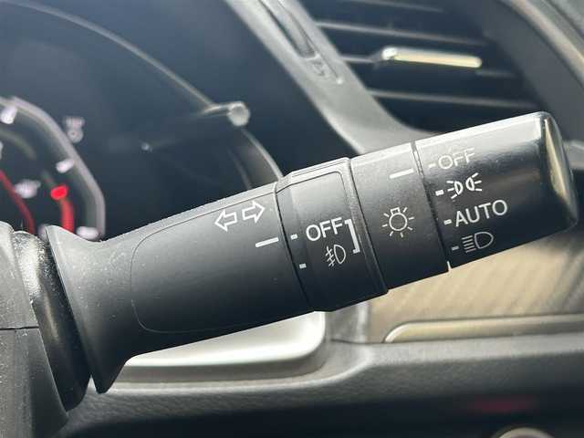 ホンダ シビック ハッチバック ホンダセンシング 兵庫県 2018(平30)年 4.5万km クリスタルブラックパール ワンオーナー/純正ディーラーナビ/（CD/DVD/BT/フルセグ）/バックカメラ/ホンダセンシング/レーンキーピングサポート/レーダークルーズコントロール/前席シートヒーター/LEDヘッドライト/AUTOライト/スマートキー/保証書/取扱説明書