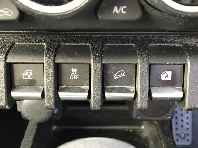 スズキ ジムニー シエラ JC 富山県 2023(令5)年 2.6万km ミディアムグレー 4WD/衝突被害軽減ブレーキ/レーンキープアシスト/クルーズコントロール/プッシュスタート/スマートキー/LEDヘッドライト/オートライト/シートヒーター/ダウンヒルアシストコントロール/革巻きステアリング/背面タイヤ/ウインカーミラー/フォグランプ