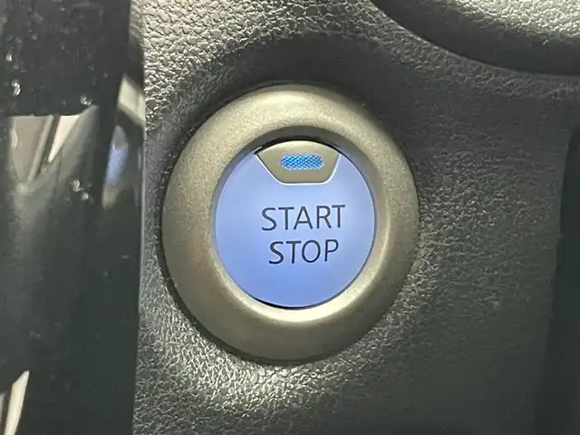 日産 ノート e－パワー X Vセレクション 愛知県 2020(令2)年 5.2万km スーパーブラック 純正ナビ　全方位カメラ　ＥＴＣ２．０　禁煙車　スマートルームミラー　純正ドラレコ　フルセグＴＶ　Ｂｌｕｅｔｏｏｔｈ　エマージェンシーブレーキ　衝突軽減　車線逸脱　ＬＥＤオートライト　コーナーセンサー