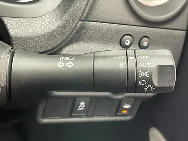 日産 ノート e－パワー X Vセレクション 愛知県 2020(令2)年 5.2万km スーパーブラック 純正ナビ　全方位カメラ　ＥＴＣ２．０　禁煙車　スマートルームミラー　純正ドラレコ　フルセグＴＶ　Ｂｌｕｅｔｏｏｔｈ　エマージェンシーブレーキ　衝突軽減　車線逸脱　ＬＥＤオートライト　コーナーセンサー