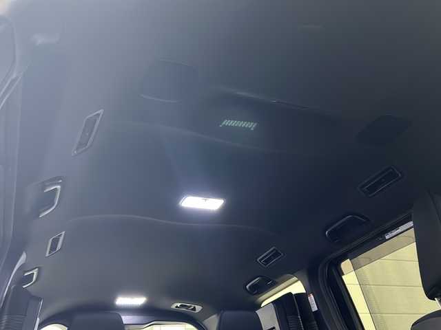 トヨタ ヴォクシー ZS 煌Ⅱ 愛知県 2019(平31)年 7.4万km ホワイトパールクリスタルシャイン /禁煙車/ワンオーナー//純正10インチナビ・フルセグTV//BT.CD.DVD.HDMI.USB//ビルトインETC//前後ドライブレコーダー/（ZDR-015）//プリクラッシュセーフティ//レーンディパーチャーアラート//クリアランスソナー//クルーズコントロール//両側パワースライドドア//ステアリングスイッチ//革巻きステアリング//LEDオートライト//オートマチックハイビーム//アイドリングストップ//電格ミラーウインカー//純正フロアマット//純正ドアバイザー//横滑り防止装置（TRC）//ECOモード//純正16インチアルミホイール//取扱説明書/新車保証書//スペアキー