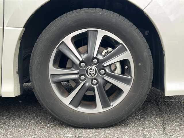 トヨタ ヴォクシー ZS 煌Ⅱ 愛知県 2019(平31)年 7.4万km ホワイトパールクリスタルシャイン /禁煙車/ワンオーナー//純正10インチナビ・フルセグTV//BT.CD.DVD.HDMI.USB//ビルトインETC//前後ドライブレコーダー/（ZDR-015）//プリクラッシュセーフティ//レーンディパーチャーアラート//クリアランスソナー//クルーズコントロール//両側パワースライドドア//ステアリングスイッチ//革巻きステアリング//LEDオートライト//オートマチックハイビーム//アイドリングストップ//電格ミラーウインカー//純正フロアマット//純正ドアバイザー//横滑り防止装置（TRC）//ECOモード//純正16インチアルミホイール//取扱説明書/新車保証書//スペアキー