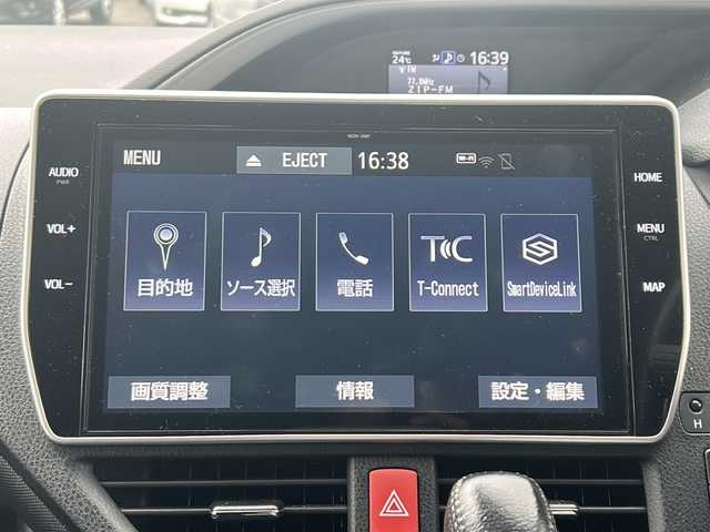 トヨタ ヴォクシー ZS 煌Ⅱ 愛知県 2019(平31)年 7.4万km ホワイトパールクリスタルシャイン /禁煙車/ワンオーナー//純正10インチナビ・フルセグTV//BT.CD.DVD.HDMI.USB//ビルトインETC//前後ドライブレコーダー/（ZDR-015）//プリクラッシュセーフティ//レーンディパーチャーアラート//クリアランスソナー//クルーズコントロール//両側パワースライドドア//ステアリングスイッチ//革巻きステアリング//LEDオートライト//オートマチックハイビーム//アイドリングストップ//電格ミラーウインカー//純正フロアマット//純正ドアバイザー//横滑り防止装置（TRC）//ECOモード//純正16インチアルミホイール//取扱説明書/新車保証書//スペアキー
