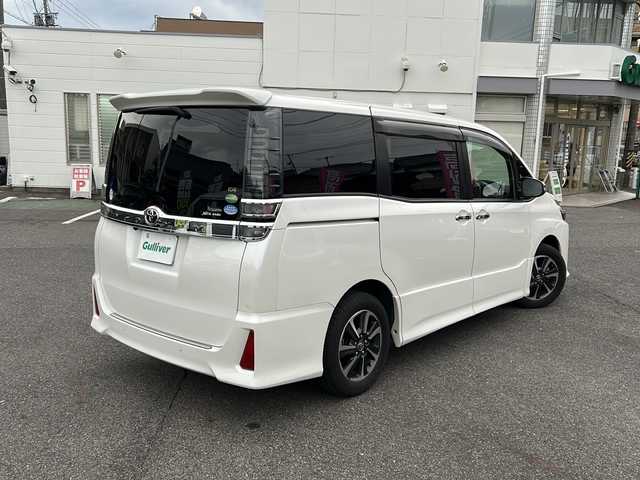 トヨタ ヴォクシー ZS 煌Ⅱ 愛知県 2019(平31)年 7.4万km ホワイトパールクリスタルシャイン /禁煙車/ワンオーナー//純正10インチナビ・フルセグTV//BT.CD.DVD.HDMI.USB//ビルトインETC//前後ドライブレコーダー/（ZDR-015）//プリクラッシュセーフティ//レーンディパーチャーアラート//クリアランスソナー//クルーズコントロール//両側パワースライドドア//ステアリングスイッチ//革巻きステアリング//LEDオートライト//オートマチックハイビーム//アイドリングストップ//電格ミラーウインカー//純正フロアマット//純正ドアバイザー//横滑り防止装置（TRC）//ECOモード//純正16インチアルミホイール//取扱説明書/新車保証書//スペアキー