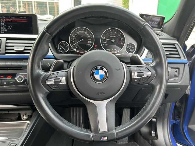 ＢＭＷ ３２８ｉ ツーリング Mスポーツ 大阪府 2013(平25)年 7.6万km 青 純正メーカーナビ/・DVD/CD/FM/AM/Bluetooth/・フルセグテレビ/ETC/ドライブレコーダー/バックカメラ/クルーズコントロール/革巻きステアリング/ステアリングリモコン/パドルシフト/パワーシート（D席+N席）/メモリシート（D席）/ルーフレール/コーナーセンサー/オートライト/オートエアコン/スマートキー×2/プッシュスタート/USBジャック/純正18インチアルミホイール/取扱説明書/ナビ取扱説明書/保証書