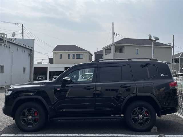 トヨタ ランドクルーザー GRスポーツ 静岡県 2021(令3)年 4.2万km ブラック ~JBLサウンド~/ユーザー買取車両/ワンオーナー/純正MOPナビ/　【CD/DVD/BT/地デジフルセグTV】/純正LEDヘッドライト/純正18インチAW/サンルーフ/本革シート/プリクラッシュセーフティシステム/レーダークルーズコントロール/レーンキープアシスト/フロントセンターリアデフロック/本革シート/ベンチレーション＆シートヒーター/ヘッドアップディスプレイ/パノラミックビューモニター/バックカメラ/ドライブレコーダー/ETC2.0/クールボックス/パワーバックドア/AC100V電源/オートホールド/電動パーキングブレーキ/クリアランスソナー/ルーフレール/USBポート/新車時保証書/社外セキュリティ/スペアキー×1