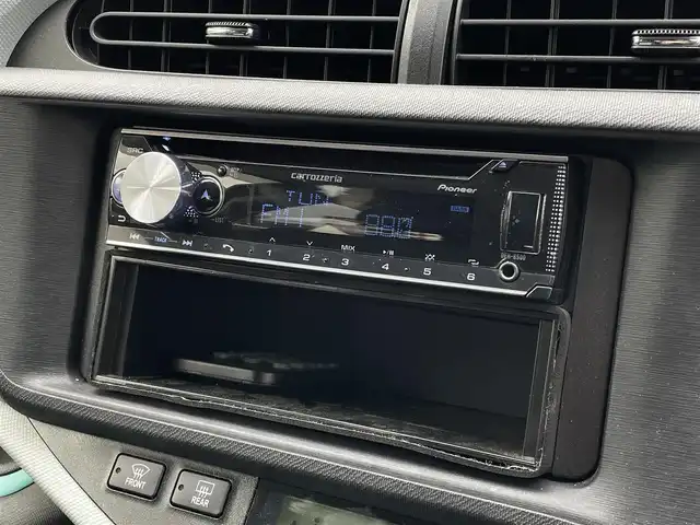 トヨタ アクア S 大分県 2012(平24)年 5.3万km ブラックマイカ 〇ワンオーナー/〇社外オーディオ（DEH-6500）/　CD/BT/AUX/〇フロアマット/〇ウインカーミラー/〇ヘッドライトレベライザー/〇ECOモード/〇EVモード/〇スマートキー/〇エンジンプッシュスタート/〇保証書/〇取扱説明書