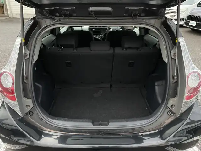 トヨタ アクア S 大分県 2012(平24)年 5.3万km ブラックマイカ 〇ワンオーナー/〇社外オーディオ（DEH-6500）/　CD/BT/AUX/〇フロアマット/〇ウインカーミラー/〇ヘッドライトレベライザー/〇ECOモード/〇EVモード/〇スマートキー/〇エンジンプッシュスタート/〇保証書/〇取扱説明書