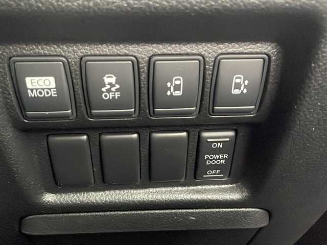 日産 エルグランド 250HWS アーバンクロム 熊本県 2012(平24)年 9.1万km ブリリアントホワイトパール (株)IDOMが運営する【じしゃロン熊本店】の自社ローン対象車両になります。こちらは現金ご利用時の価格です。自社ローンご希望の方は別途その旨お申付け下さい。　/純正ナビ/全方位カメラ/フルセグテレビ/DVD/CD/ETC/ハーフレザーシート/両側パワースライドドア/コーナーセンサー/HIDヘッドライト/オートライト/純正18インチアルミホイール