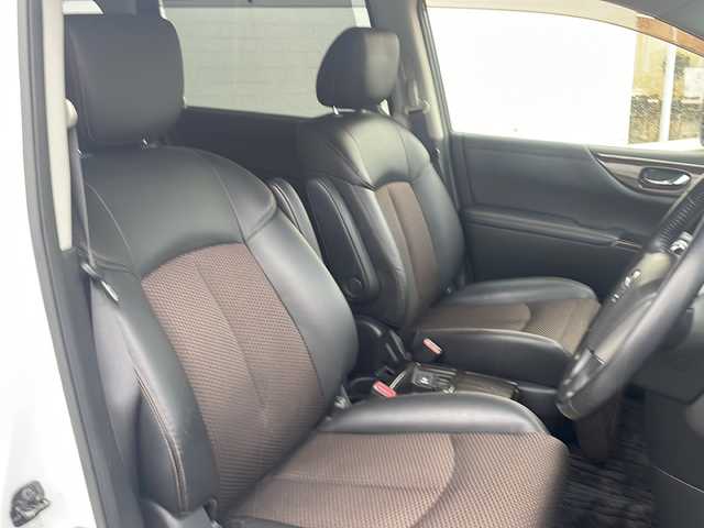 日産 エルグランド 250HWS アーバンクロム 熊本県 2012(平24)年 9.1万km ブリリアントホワイトパール (株)IDOMが運営する【じしゃロン熊本店】の自社ローン対象車両になります。こちらは現金ご利用時の価格です。自社ローンご希望の方は別途その旨お申付け下さい。　/純正ナビ/全方位カメラ/フルセグテレビ/DVD/CD/ETC/ハーフレザーシート/両側パワースライドドア/コーナーセンサー/HIDヘッドライト/オートライト/純正18インチアルミホイール