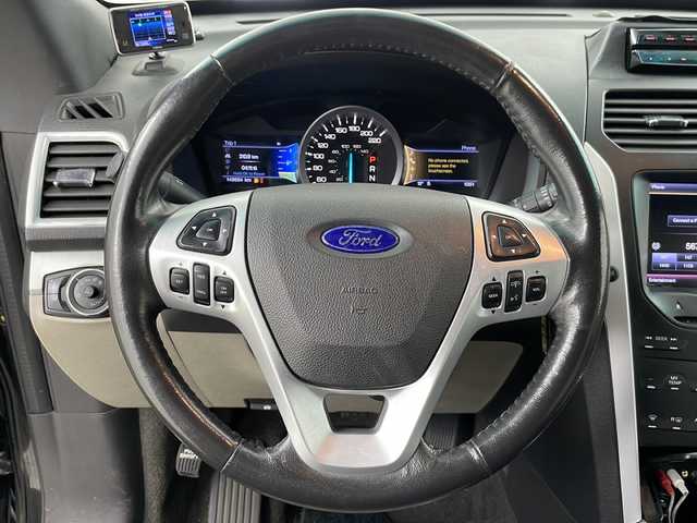 フォード エクスプローラー XLT エコブースト 道央・札幌 2012(平24)年 15万km タキシード ブラック ・4WD/・ALPINE製フリップダウンモニター/・BT/CD/AM/FM/・F.S.Rカメラ/・クルーズコントロール/・レザーシート/・シートヒーター/パワーシート/・オートライト/フォグランプ/・社外レーダー/・ドライブレコーダー前後/・ETC/・純正１８インチAW/・純正AW付きサマータイヤ積込