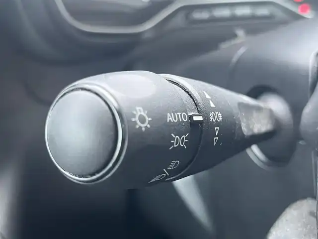 シトロエン ベルランゴ シャイン XTRパック 静岡県 2020(令2)年 4.5万km サーブル アダプティブクルーズコントロール/ガラスルーフ/ブラインドスポットアシスト/CarPlay/Bluetooth接続/バックカメラ/前後コーナーセンサー/置くだけ充電/キーレスエントリー/純正17インチアルミホイール/スペアキー/オートライト/ETC/アクティブセーフティブレーキ/インテリジェントハイビーム