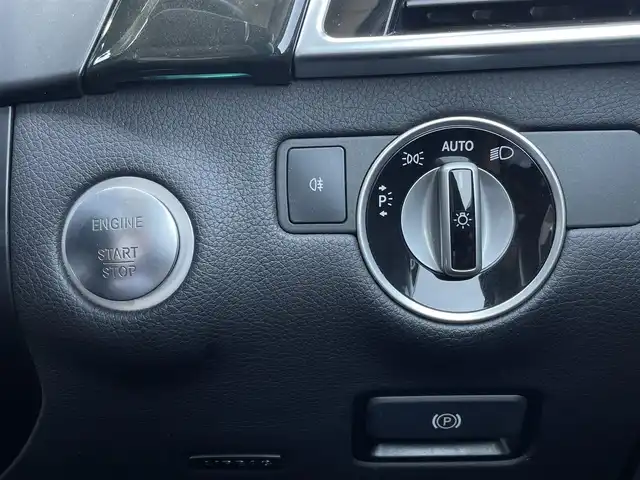 メルセデス・ベンツ ＧＬＥ３５０ｄ 4MATIC スポーツ 三重県 2017(平29)年 5.5万km ポーラホワイト 純正ナビ　/カープレイ　/ハーマンカードン　/黒革　/シートヒーター　/パワーシート　/キーレスゴー　/レーダーセーフティ　/ＡＣＣ　/全方位カメラ　/ＥＴＣ　/ドラレコ　/純正２０インチアルミ　/ＬＥＤライト/レーダー探知機