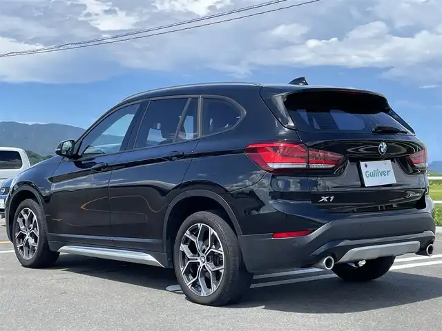 ＢＭＷ Ｘ１ xDrive 18d xライン 佐賀県 2020(令2)年 3万km サファイアブラックP 黒革シート/純正HDDナビゲーション/・AM/FM/USB/Bluetooth/バックカメラ/前後ドライブレコーダー/ミラー一体型ETC/オートマチックテールゲート/電子パーキングブレーキ/AUTO HOLD機能/DN席シートヒーター/ISOFIX対応/革巻きステアリング/ステアリングリモコン/純正18インチアルミホイール/純正LEDヘッドライト/純正LEDフォグランプ/リヤフォグランプ/純正フロアマット/新車保証書/取扱説明書/スペアキー１本/インテリジェントセ-フティ/・アクティブクルーズコントロール/・衝突回避被害軽減ブレーキ/・車線逸脱警告/・手動スピードリッター/・ダイナミックブレーキライト/・運転注意力モニター/・前車接近警告/・パークディスタンスコントロール/・空気圧モニター