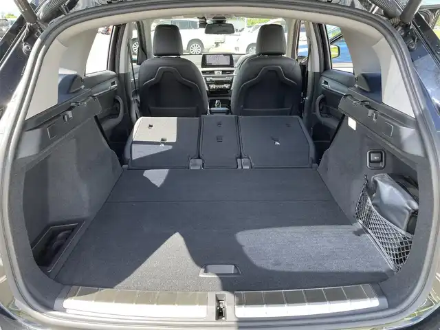 ＢＭＷ Ｘ１ xDrive 18d xライン 佐賀県 2020(令2)年 3万km サファイアブラックP 黒革シート/純正HDDナビゲーション/・AM/FM/USB/Bluetooth/バックカメラ/前後ドライブレコーダー/ミラー一体型ETC/オートマチックテールゲート/電子パーキングブレーキ/AUTO HOLD機能/DN席シートヒーター/ISOFIX対応/革巻きステアリング/ステアリングリモコン/純正18インチアルミホイール/純正LEDヘッドライト/純正LEDフォグランプ/リヤフォグランプ/純正フロアマット/新車保証書/取扱説明書/スペアキー１本/インテリジェントセ-フティ/・アクティブクルーズコントロール/・衝突回避被害軽減ブレーキ/・車線逸脱警告/・手動スピードリッター/・ダイナミックブレーキライト/・運転注意力モニター/・前車接近警告/・パークディスタンスコントロール/・空気圧モニター
