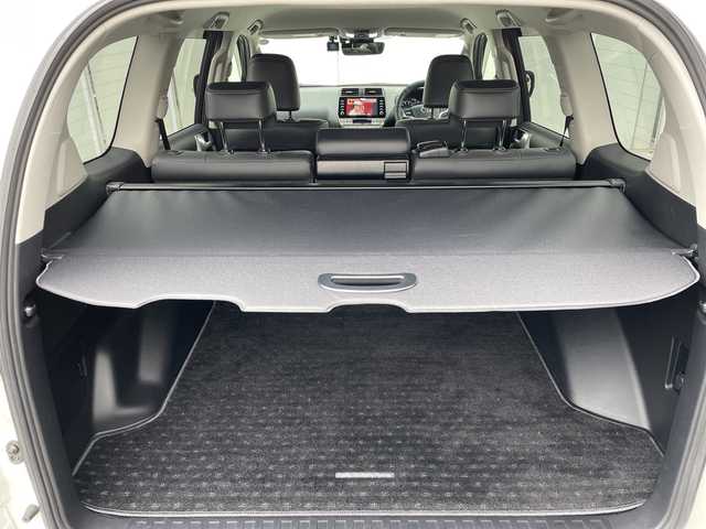 トヨタ ランドクルーザー プラド TX Lパッケージ 福岡県 2021(令3)年 3.6万km ホワイトパールクリスタルシャイン 純正ナビ機能付きディスプレイオーディオ/（AM/FM/USB/BT/Apple CarPlay/フルセグ）/全方位カメラ/モデリスタエアロ（F/S/R)/レーダークルーズコントロール/プリクラッシュセーフティ/ロードサインアシスト/前後コーナーセンサー/レーンキープアシスト/ワンオーナー/ETC2.0/純正フロアマット/レザーシート/D+Nパワーシート/D+N席シートヒーター/エアシート/純正17インチアルミホイール/前後ドライブレコーダー/オートライト/LEDヘッドライト/オートハイビーム