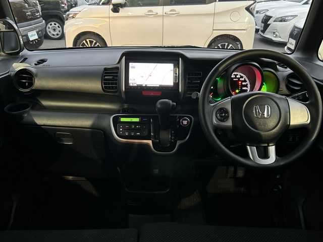 ホンダ Ｎ ＢＯＸ SSパッケージ 大阪府 2015(平27)年 6.9万km プレミアムホワイトパール 純正ナビ(BT/CD/DVD/ワンセグ)/バックカメラ/衝突被害軽減システム/純正アルミホイール/純正フロアマット/前後ドライブレコーダー/ETC/ベンチシート/フルフラットシート/チップアップシート/スマートキー/カーテンエアバック/ハロゲンヘッドライト