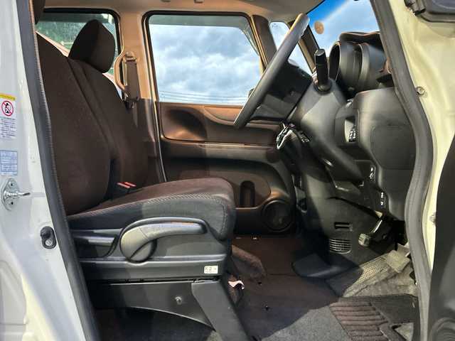 ホンダ Ｎ ＢＯＸ SSパッケージ 大阪府 2015(平27)年 6.9万km プレミアムホワイトパール 純正ナビ(BT/CD/DVD/ワンセグ)/バックカメラ/衝突被害軽減システム/純正アルミホイール/純正フロアマット/前後ドライブレコーダー/ETC/ベンチシート/フルフラットシート/チップアップシート/スマートキー/カーテンエアバック/ハロゲンヘッドライト