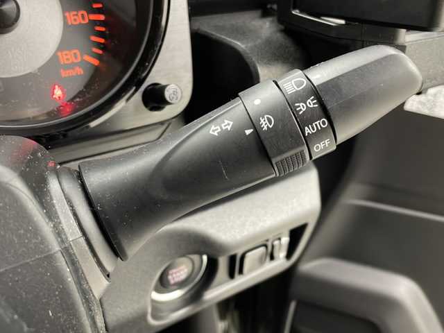 スズキ ジムニー シエラ JL 茨城県 2020(令2)年 2.5万km ジャングルグリーン 純正ナビ/・Bluetooth接続/・バックカメラ/・フルセグテレビ/ETC/ドライブレコーダー/純正フロアマット/スマートキー/４WD/フロントフォグ/背面タイヤ/ABS/横滑り防止装置/レーンアシストキープ/盗難防止装置/オートライト/ダウンヒルアシストコントロール/LEDヘッドライト