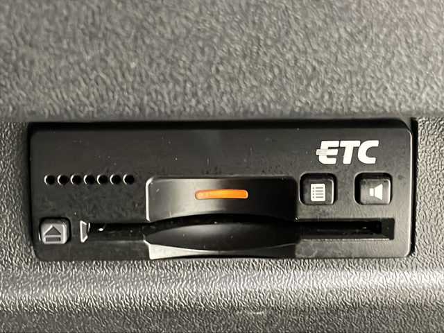 スズキ ジムニー シエラ JL 茨城県 2020(令2)年 2.5万km ジャングルグリーン 純正ナビ/・Bluetooth接続/・バックカメラ/・フルセグテレビ/ETC/ドライブレコーダー/純正フロアマット/スマートキー/４WD/フロントフォグ/背面タイヤ/ABS/横滑り防止装置/レーンアシストキープ/盗難防止装置/オートライト/ダウンヒルアシストコントロール/LEDヘッドライト