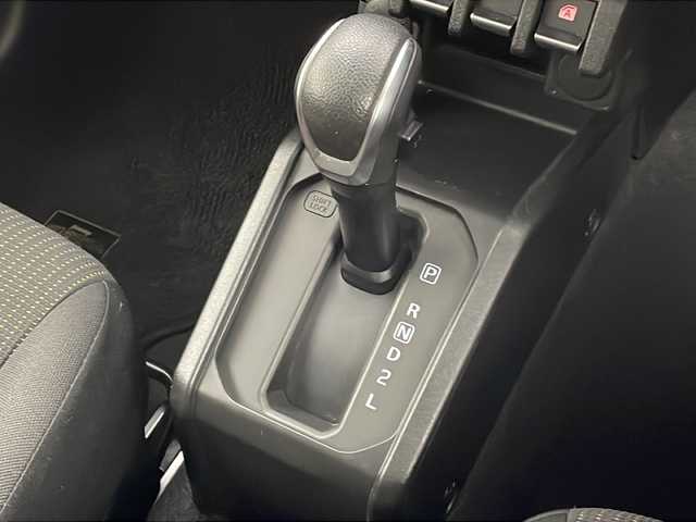 スズキ ジムニー シエラ JL 茨城県 2020(令2)年 2.5万km ジャングルグリーン 純正ナビ/・Bluetooth接続/・バックカメラ/・フルセグテレビ/ETC/ドライブレコーダー/純正フロアマット/スマートキー/４WD/フロントフォグ/背面タイヤ/ABS/横滑り防止装置/レーンアシストキープ/盗難防止装置/オートライト/ダウンヒルアシストコントロール/LEDヘッドライト