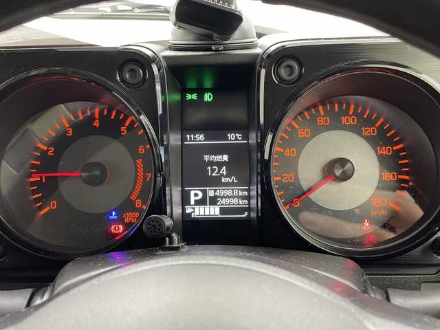 スズキ ジムニー シエラ JL 茨城県 2020(令2)年 2.5万km ジャングルグリーン 純正ナビ/・Bluetooth接続/・バックカメラ/・フルセグテレビ/ETC/ドライブレコーダー/純正フロアマット/スマートキー/４WD/フロントフォグ/背面タイヤ/ABS/横滑り防止装置/レーンアシストキープ/盗難防止装置/オートライト/ダウンヒルアシストコントロール/LEDヘッドライト