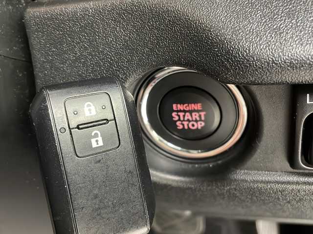 スズキ ジムニー シエラ JL 茨城県 2020(令2)年 2.5万km ジャングルグリーン 純正ナビ/・Bluetooth接続/・バックカメラ/・フルセグテレビ/ETC/ドライブレコーダー/純正フロアマット/スマートキー/４WD/フロントフォグ/背面タイヤ/ABS/横滑り防止装置/レーンアシストキープ/盗難防止装置/オートライト/ダウンヒルアシストコントロール/LEDヘッドライト