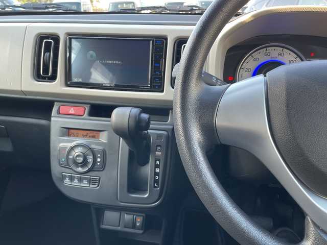 スズキ アルト X 山口県 2020(令2)年 0.7万km シルキーシルバーメタリック 社外ナビ/DVD/CD/SD/BT/USB/フルセグTV/バックカメラ/純正15インチアルミホイール/右前席シートヒーター/ヘッドライトレベライザー/衝突被害軽減ブレーキ/LKA/横滑り防止/コーナーセンサー/アイドリングストップ/スマートキー×２/純正フロアマット/純正ドアバイザー/電動格納ウインカードアミラー