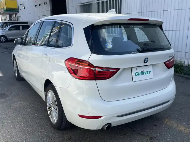 ＢＭＷ ２１８ｄ グランツアラー ラグジュアリー 千葉県 2017(平29)年 1.6万km アルピンホワイトⅢ 純正ナビ/【AM/FM/CD/DVD】/バックカメラ/レーダークルーズコントロール/D/N席シートヒーター/D席パワーシート/シートメモリー/ヘッドアップディスプレイ/アイドリングストップ/保証書/取扱説明書
