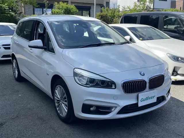 ＢＭＷ ２１８ｄ グランツアラー ラグジュアリー 千葉県 2017(平29)年 1.6万km アルピンホワイトⅢ 純正ナビ/【AM/FM/CD/DVD】/バックカメラ/レーダークルーズコントロール/D/N席シートヒーター/D席パワーシート/シートメモリー/ヘッドアップディスプレイ/アイドリングストップ/保証書/取扱説明書