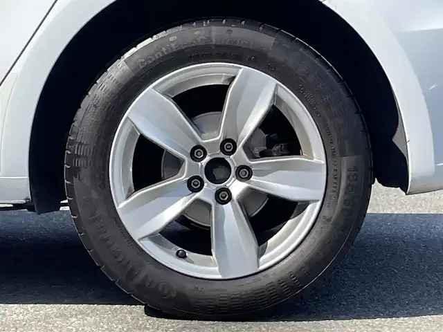 アウディ Ａ１ SB 1．0TFSI 山梨県 2016(平28)年 9.8万km グレイシアホワイトメタリック 純正ナビ/Bluetooth/CD/DVD/FM/AM/ETC/前後コーナーセンサー/横滑り防止装置/アイドリングストップ/ステアリングスイッチ/スペアキー/ウィンカーミラー/取扱説明書