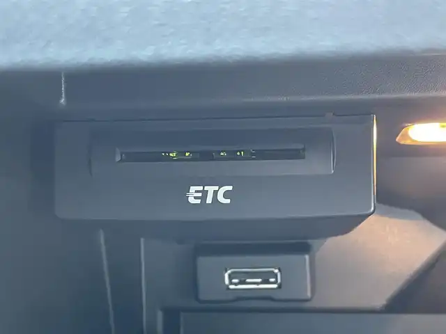 アウディ Ａ１ SB 1．0TFSI 山梨県 2016(平28)年 9.8万km グレイシアホワイトメタリック 純正ナビ/Bluetooth/CD/DVD/FM/AM/ETC/前後コーナーセンサー/横滑り防止装置/アイドリングストップ/ステアリングスイッチ/スペアキー/ウィンカーミラー/取扱説明書
