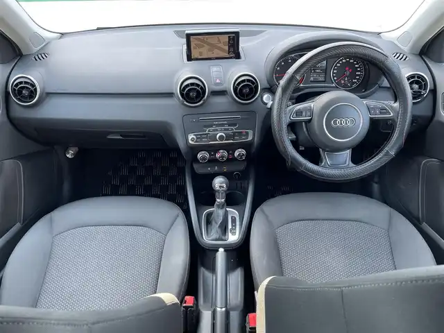 アウディ Ａ１ SB 1．0TFSI 山梨県 2016(平28)年 9.8万km グレイシアホワイトメタリック 純正ナビ/Bluetooth/CD/DVD/FM/AM/ETC/前後コーナーセンサー/横滑り防止装置/アイドリングストップ/ステアリングスイッチ/スペアキー/ウィンカーミラー/取扱説明書