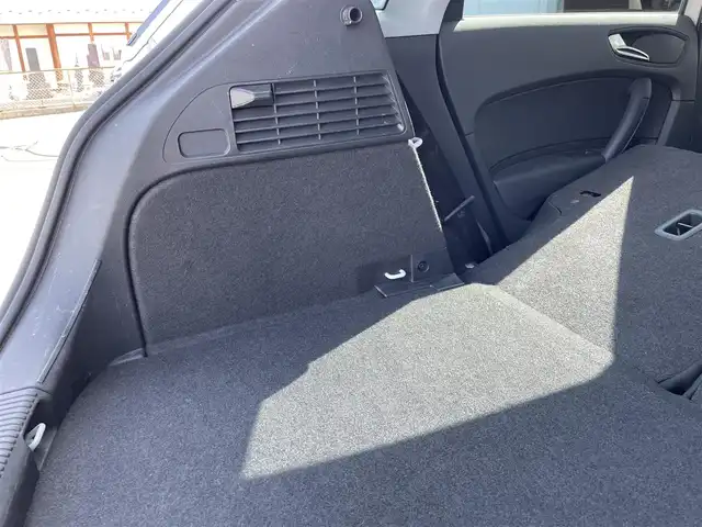 アウディ Ａ１ SB 1．0TFSI 山梨県 2016(平28)年 9.8万km グレイシアホワイトメタリック 純正ナビ/Bluetooth/CD/DVD/FM/AM/ETC/前後コーナーセンサー/横滑り防止装置/アイドリングストップ/ステアリングスイッチ/スペアキー/ウィンカーミラー/取扱説明書